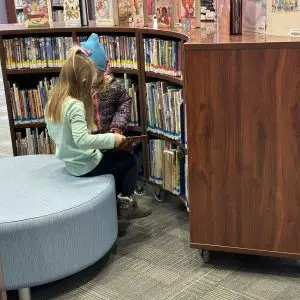 children reading books